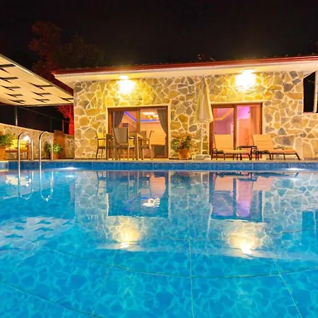 1 Bedroom Stone House With Private Secluded Pool And Jakuzzi Villa