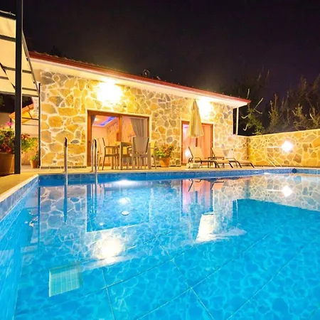 1 Bedroom Stone House With Private Secluded Pool And Jakuzzi *