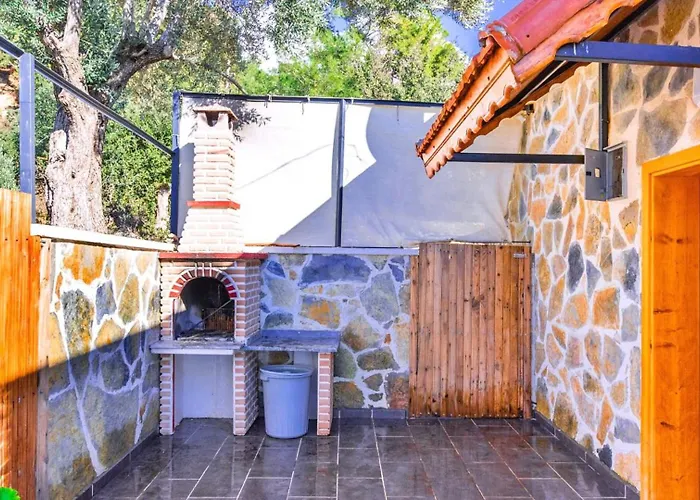 1 Bedroom Stone House With Private Secluded Pool And Jakuzzi