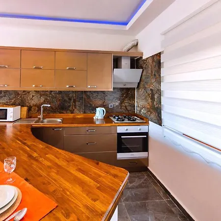 1 Bedroom Stone House With Private Secluded Pool And Jakuzzi