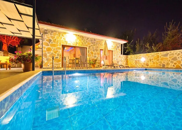 1 Bedroom Stone House With Private Secluded Pool And Jakuzzi *